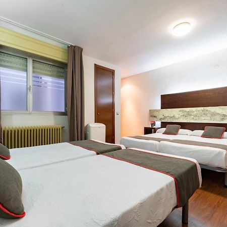 Oyo Hotel Francabel เกว็งกา ภายนอก รูปภาพ