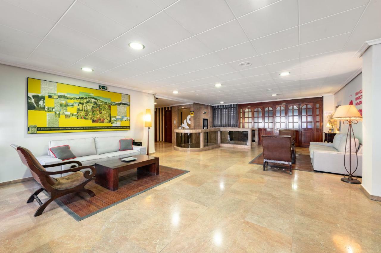 Oyo Hotel Francabel เกว็งกา ภายนอก รูปภาพ