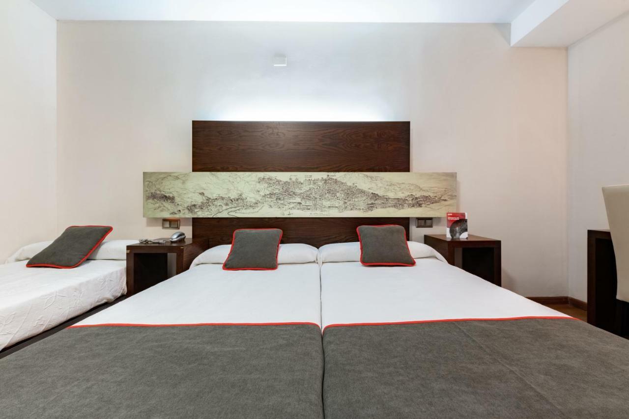 Oyo Hotel Francabel เกว็งกา ภายนอก รูปภาพ