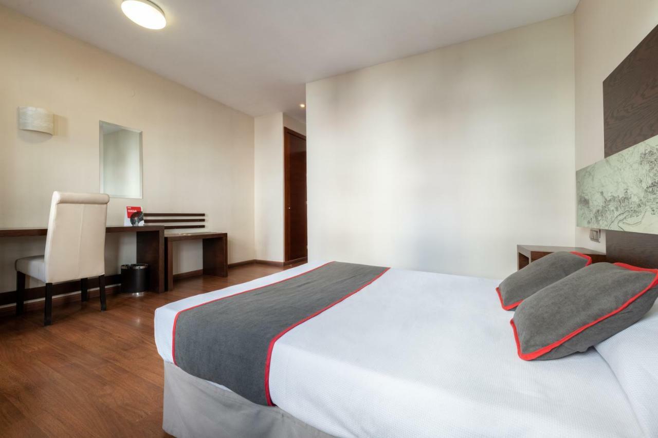 Oyo Hotel Francabel เกว็งกา ภายนอก รูปภาพ