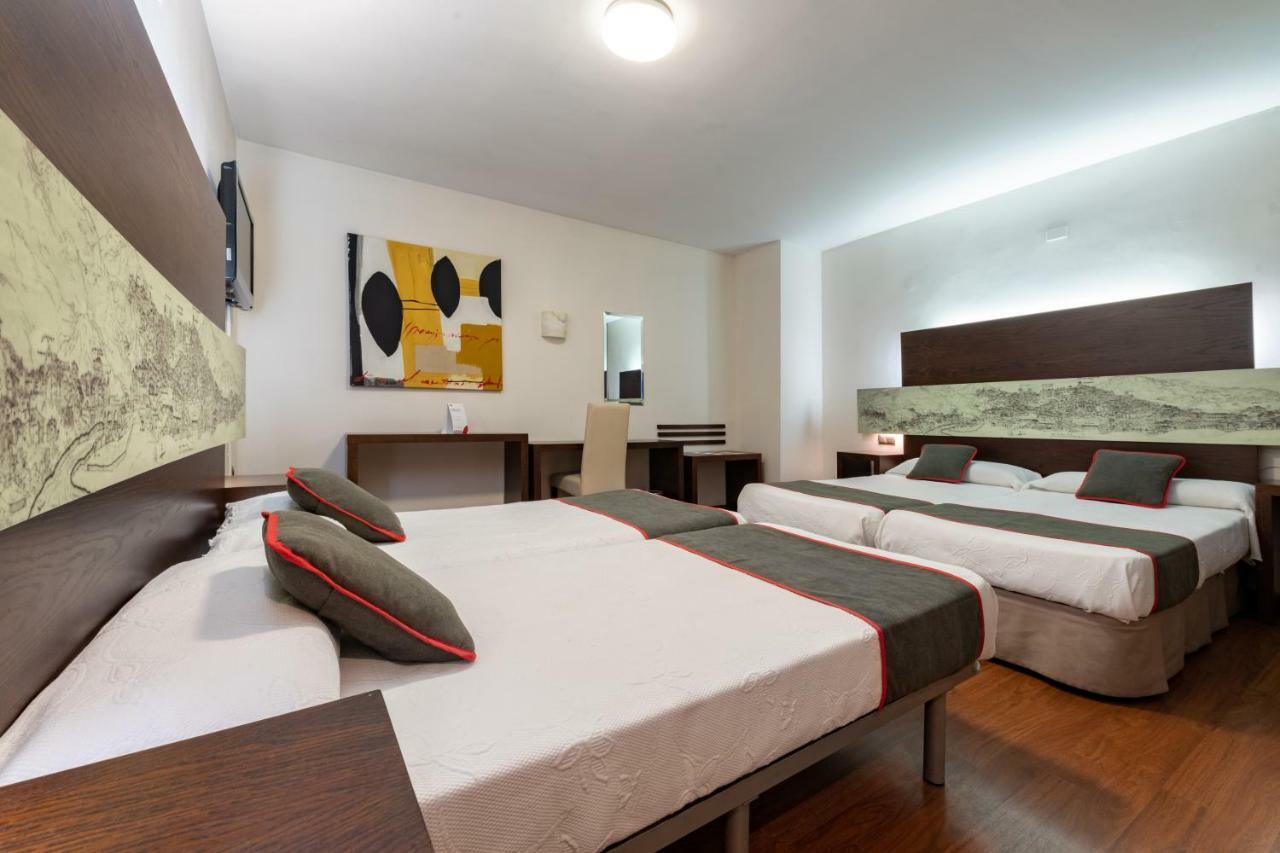 Oyo Hotel Francabel เกว็งกา ภายนอก รูปภาพ