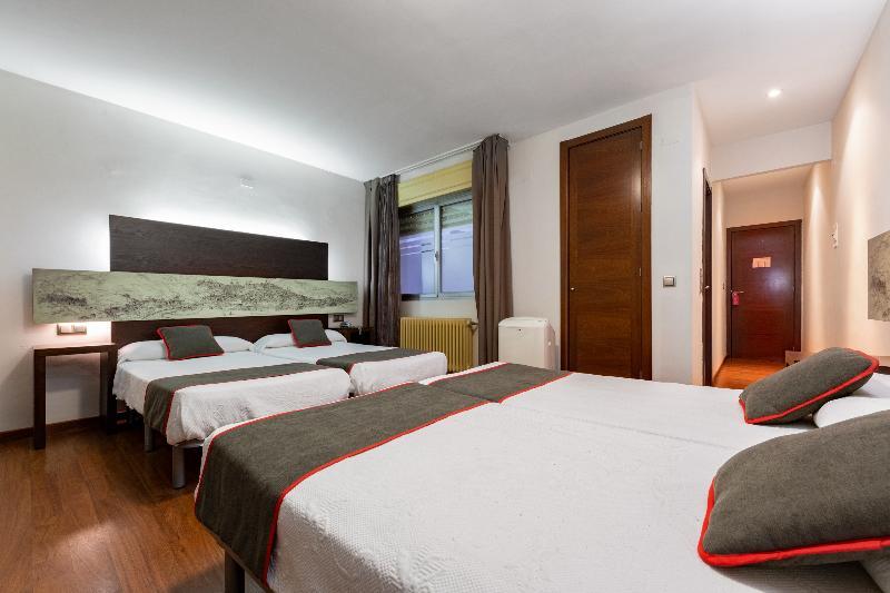 Oyo Hotel Francabel เกว็งกา ภายนอก รูปภาพ